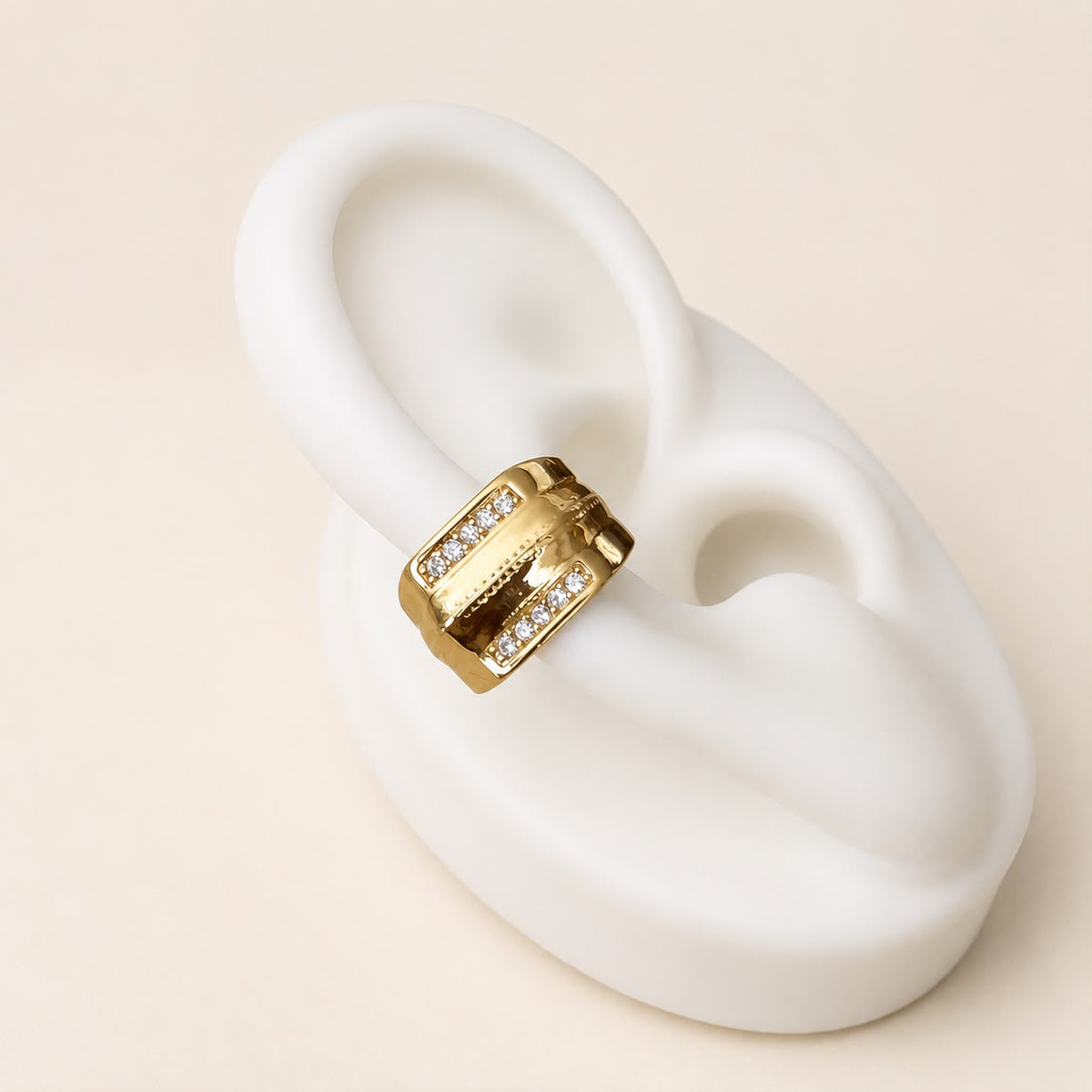 Earcuff dorado