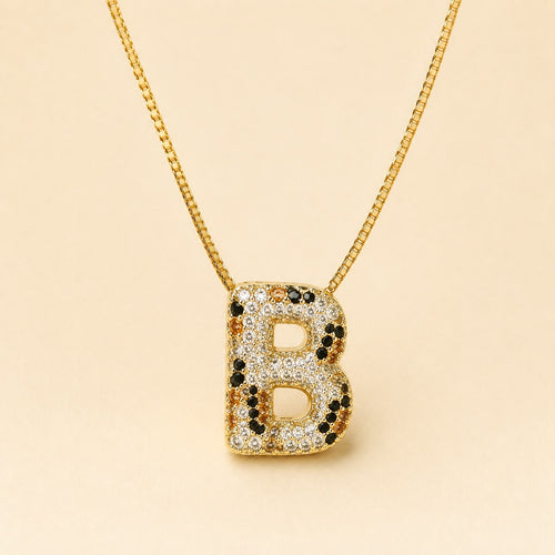 A Collares de Iniciales con cristales de colores