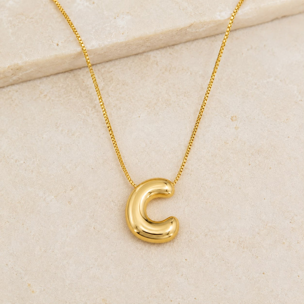 A Collares de Iniciales