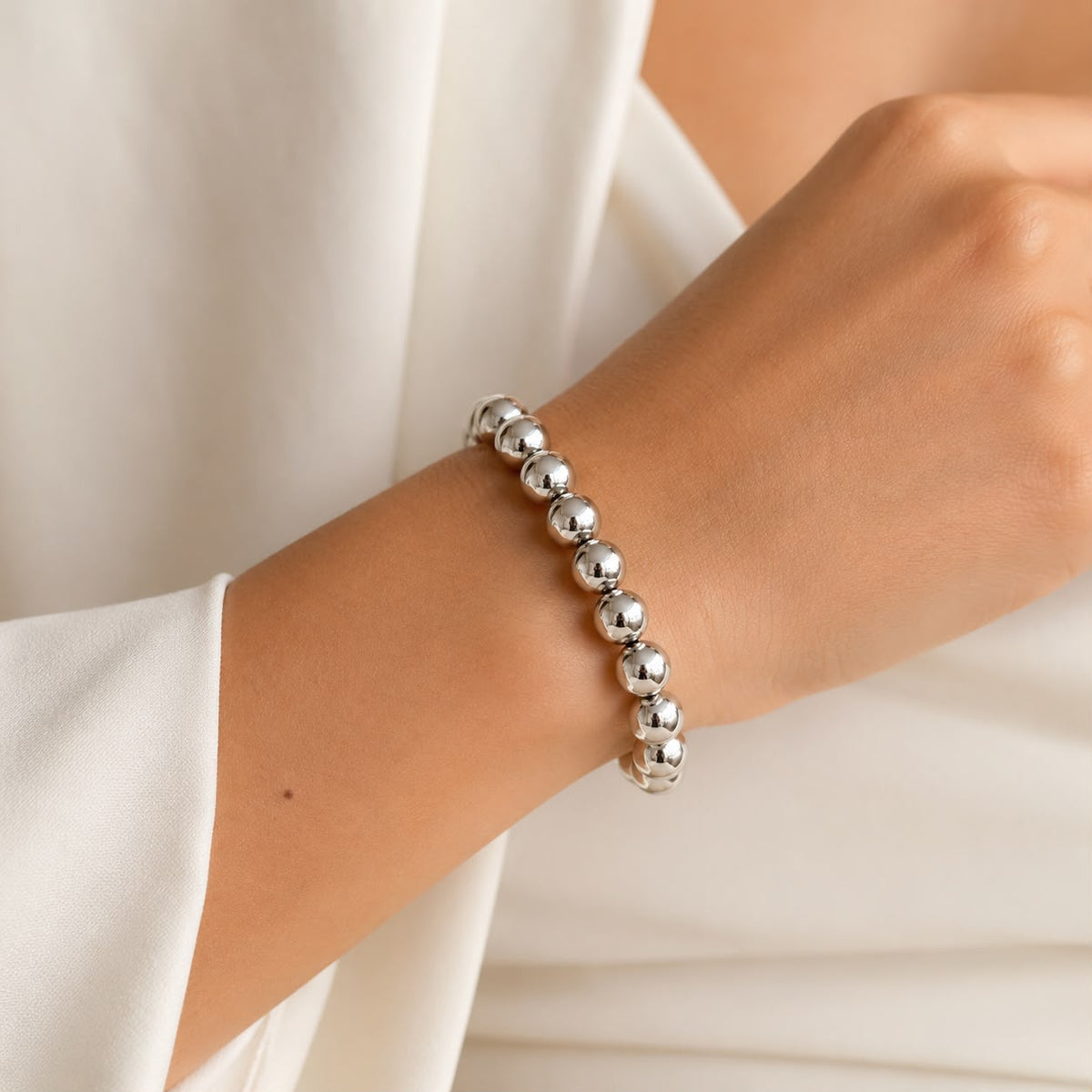 Pulsera con balines plata