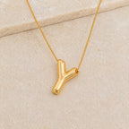 A Collares de Iniciales