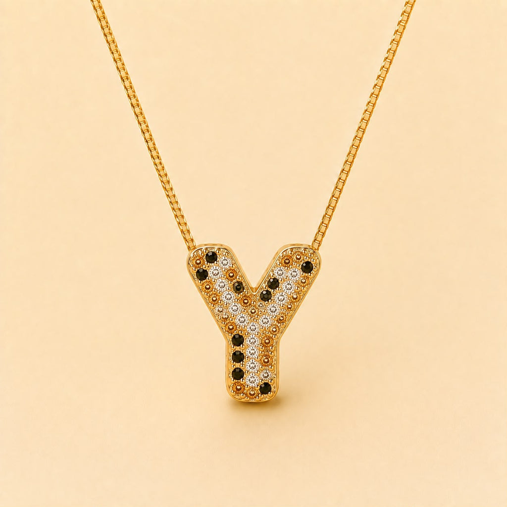 A Collares de Iniciales con cristales de colores