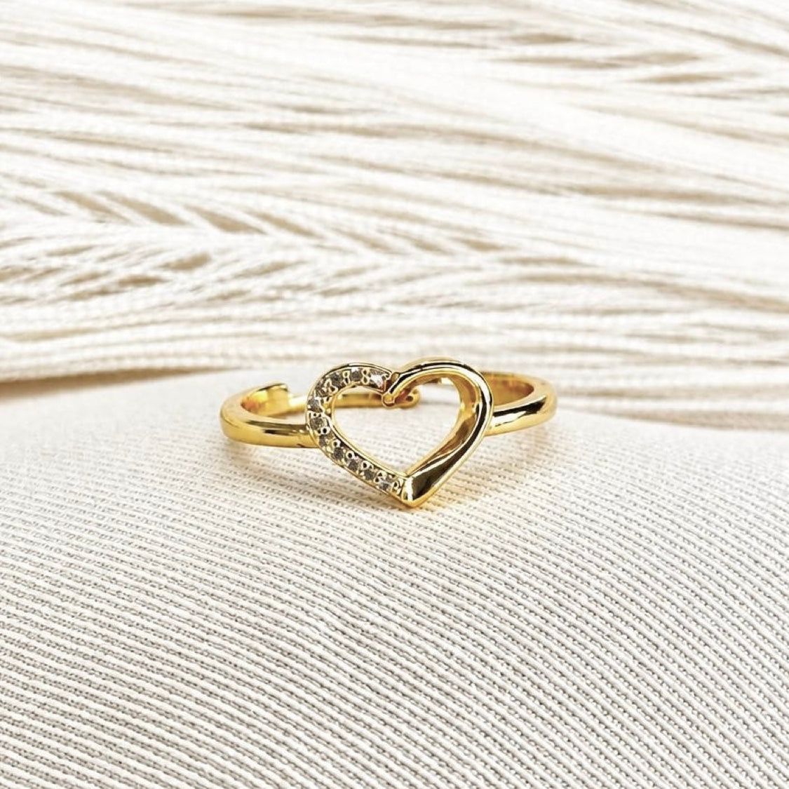 Anillo Cora