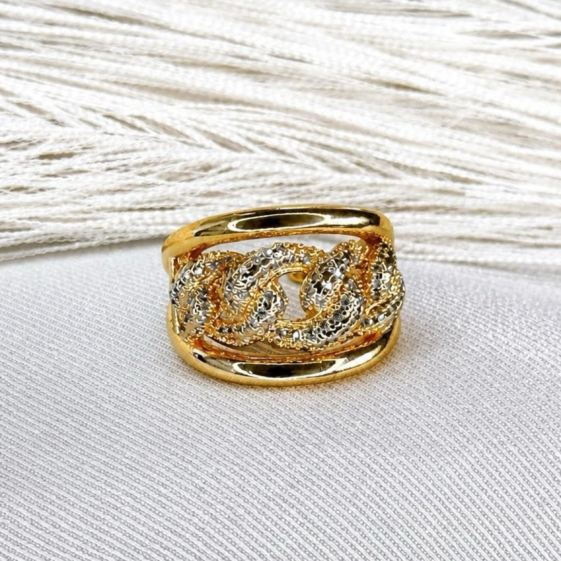 Anillo Barbara