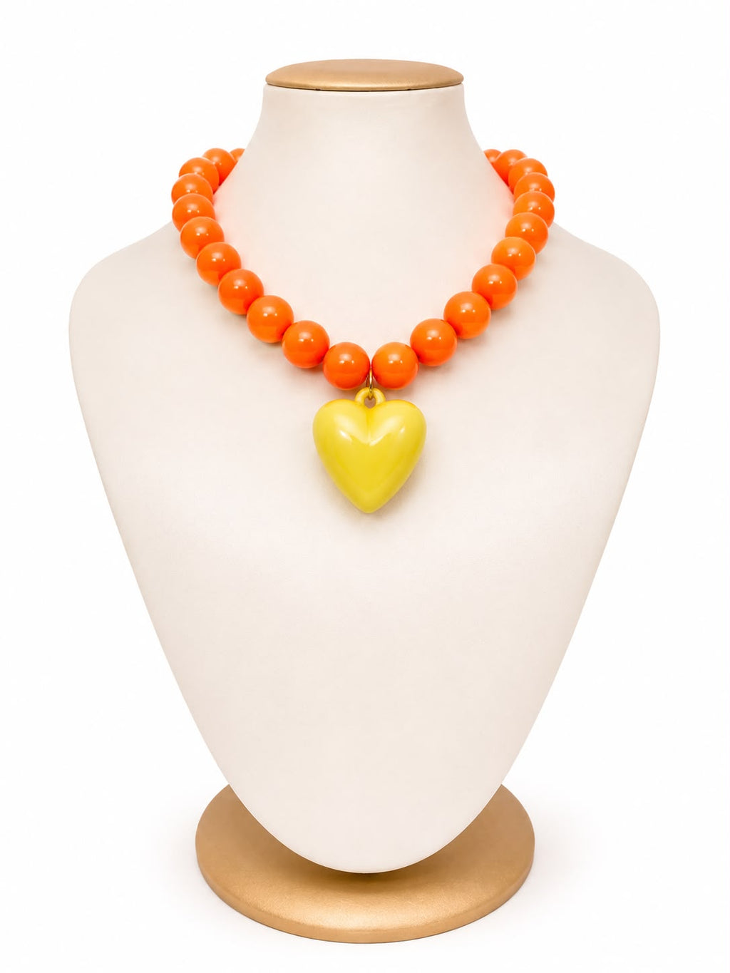 Collar de bolas y dije de corazón