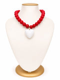 Collar de bolas y dije de corazón