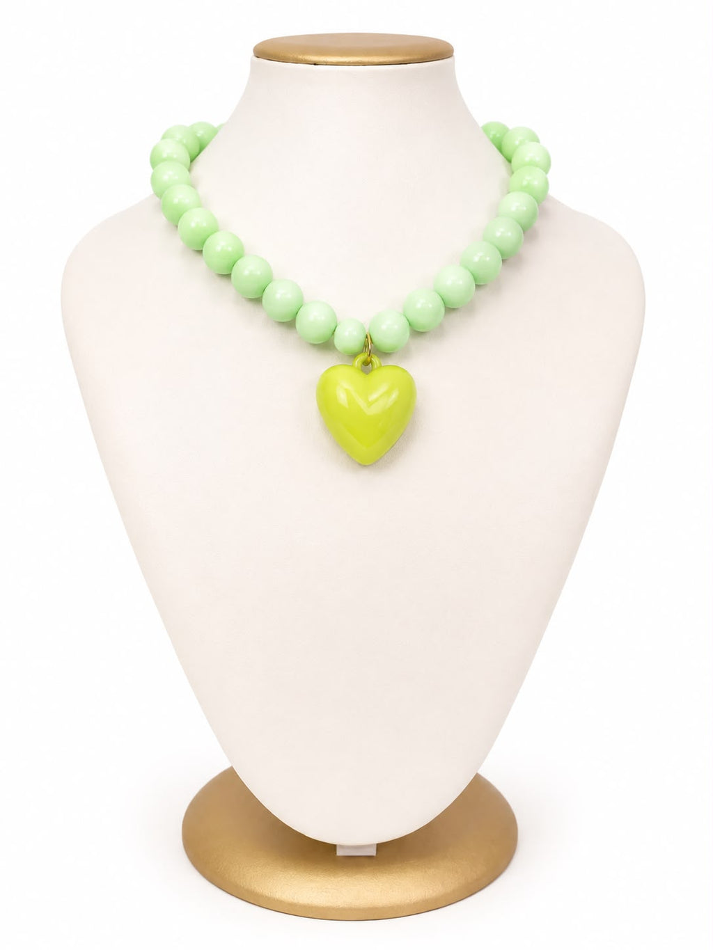 Collar de bolas y dije de corazón