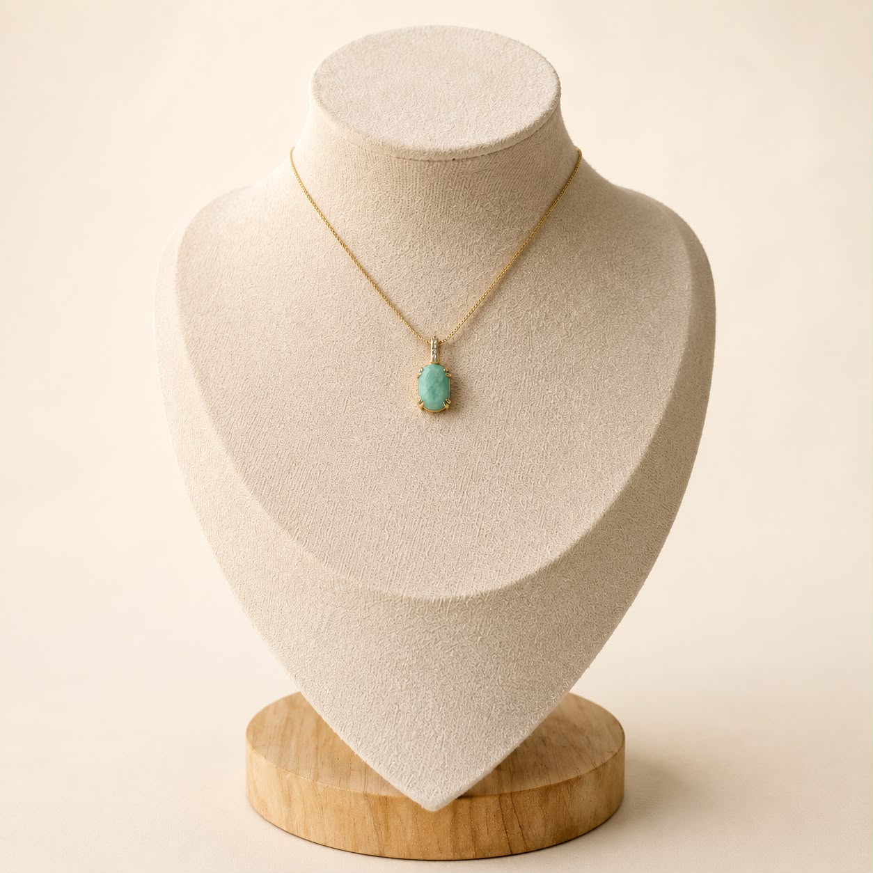 Collar y dije