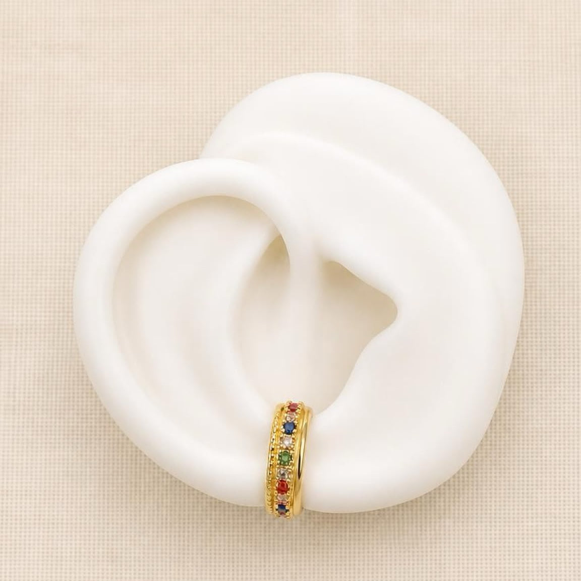 Earcuff con piedras