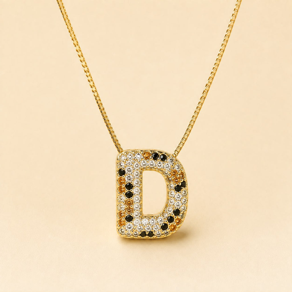 A Collares de Iniciales con cristales de colores