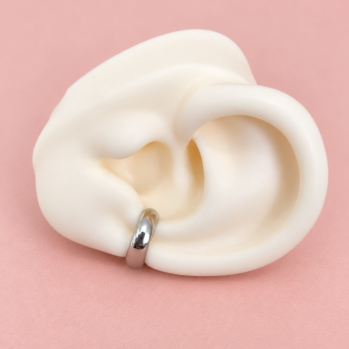 Earcuff plateado liso