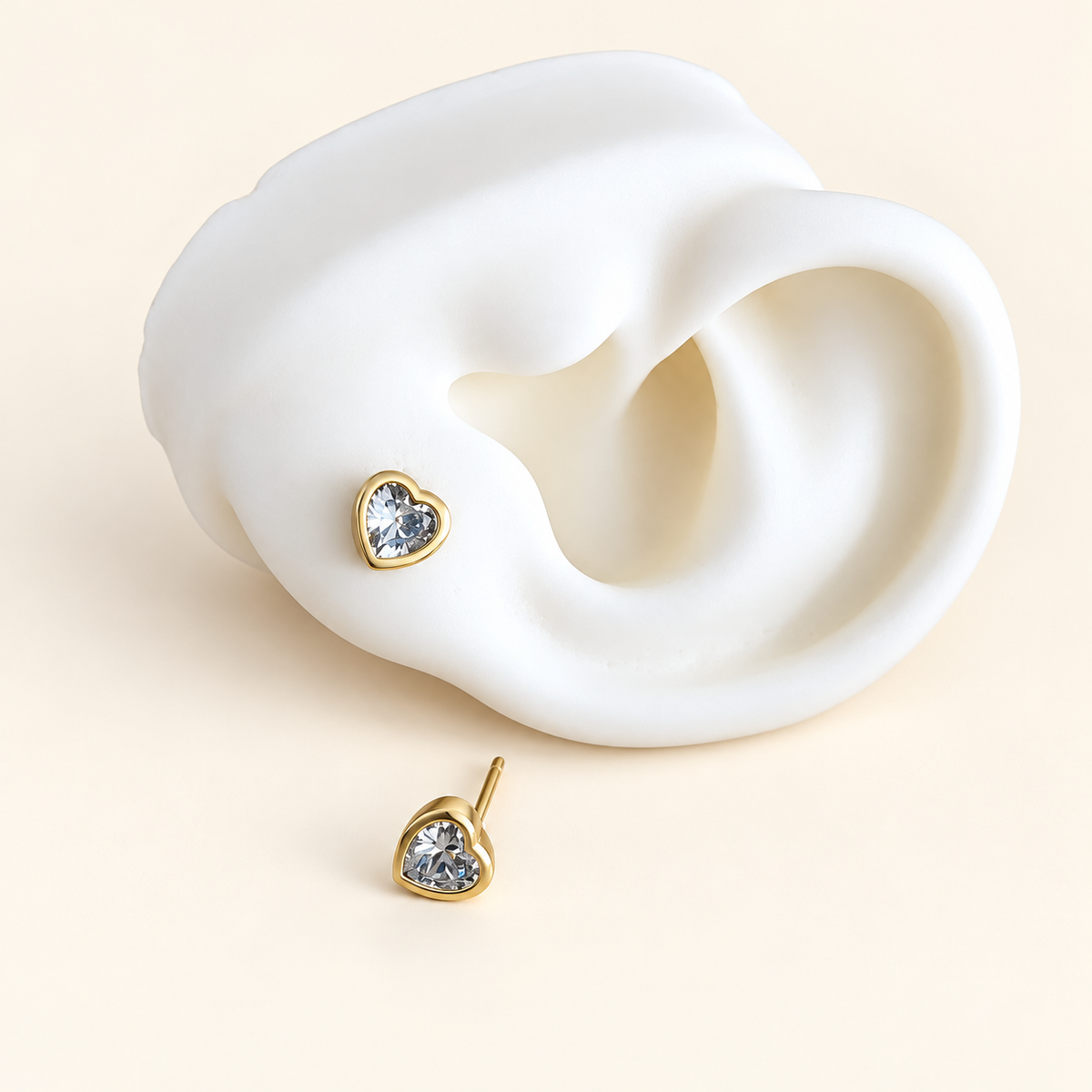 Aretes míni de corazón con piedra