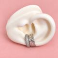 Earcuff plateado doble con zircones  y textura