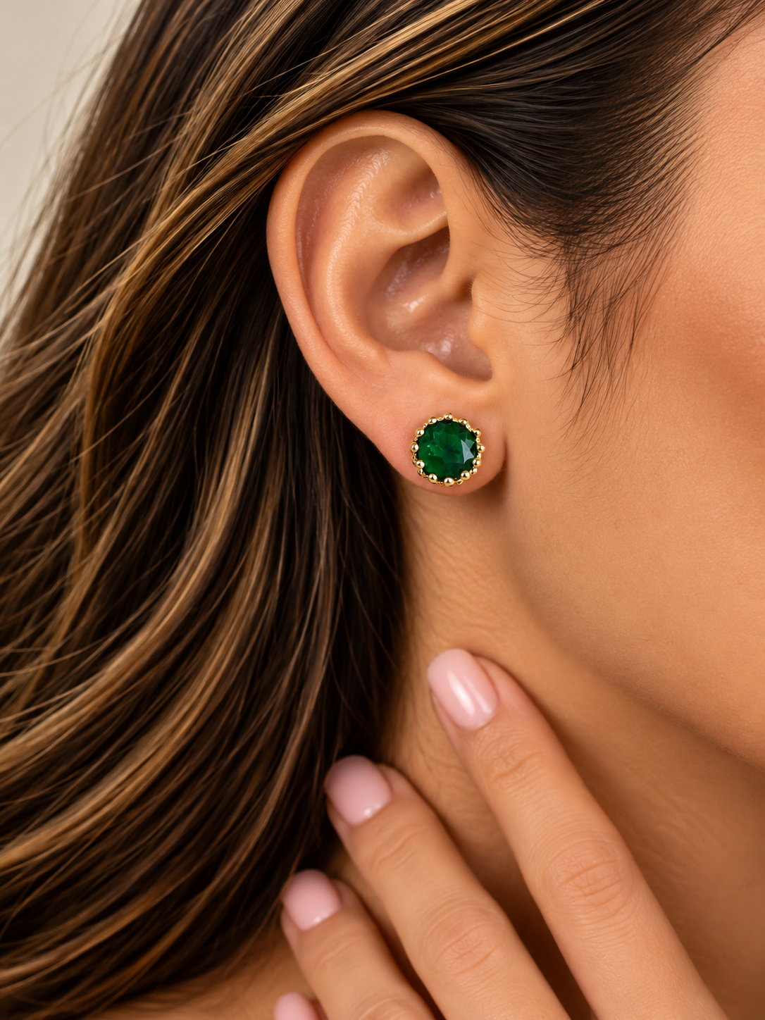 Aretes de piedra verde