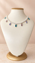 Cadena de perlas con cristales de colores