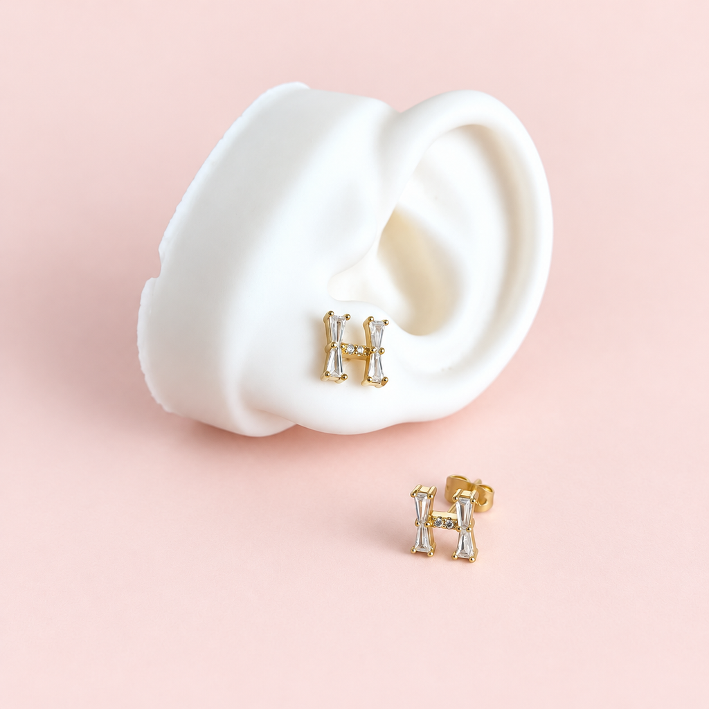 Aretes H con piedra