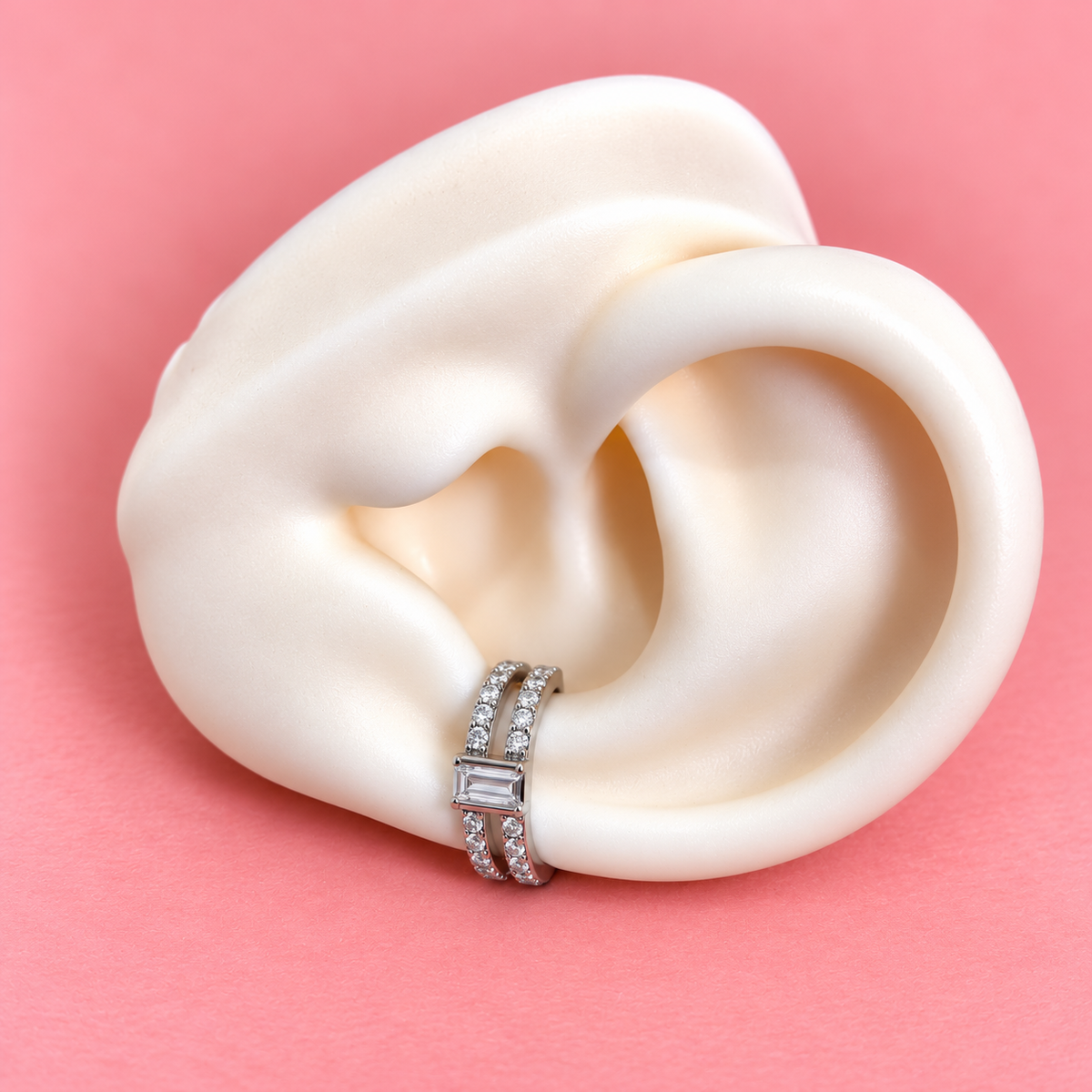 Earcuff plateado doble líneas de  brillo